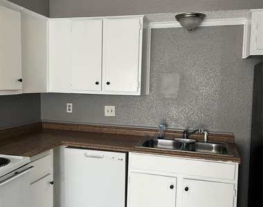 7247 Chasewood Terrace - Photo Thumbnail 2