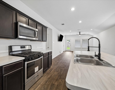 16691 Lonely Pines Drive - Photo Thumbnail 12
