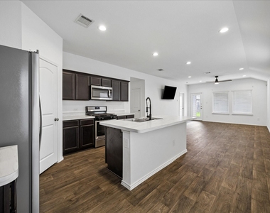 16691 Lonely Pines Drive - Photo Thumbnail 11