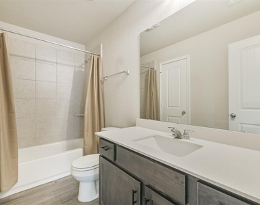 2934 Lawrence Park Court - Photo Thumbnail 28