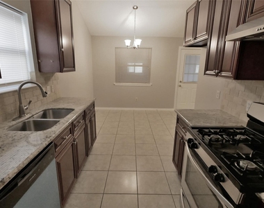 1018 Three Forks - Photo Thumbnail 3