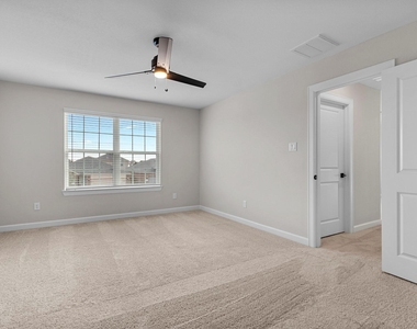 10807 Hickory Lane - Photo Thumbnail 9