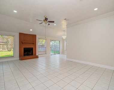 16963 Nevisway Street - Photo Thumbnail 9
