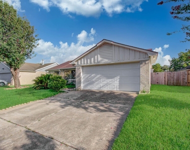 16963 Nevisway Street - Photo Thumbnail 1