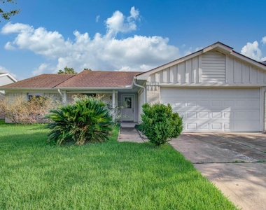 16963 Nevisway Street - Photo Thumbnail 2