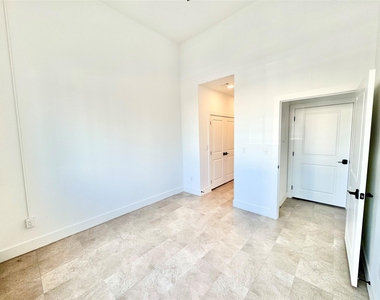 2102 Mechanic Street - Photo Thumbnail 7