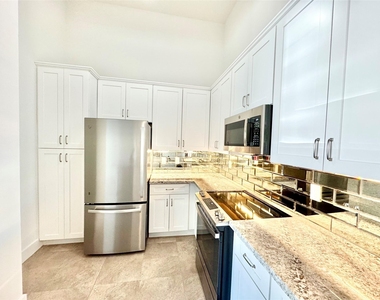 2102 Mechanic Street - Photo Thumbnail 2