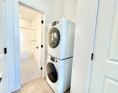 2102 Mechanic Street - Photo Thumbnail 9