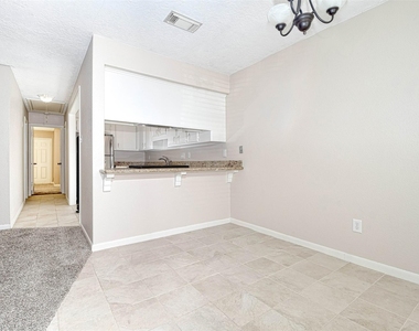 518 Moore Street - Photo Thumbnail 6