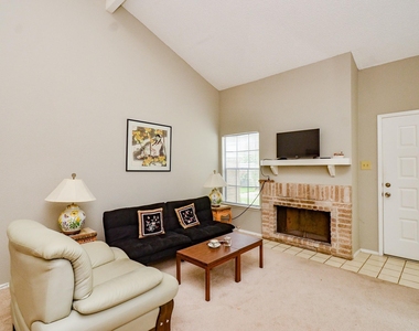 6211 Ludington Drive - Photo Thumbnail 11