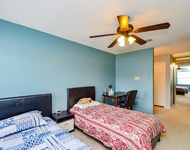 6211 Ludington Drive - Photo Thumbnail 30