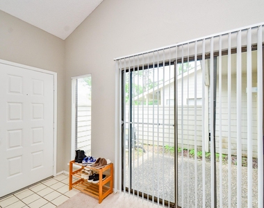 6211 Ludington Drive - Photo Thumbnail 14