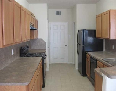15918 Langhamwood Lane - Photo Thumbnail 5