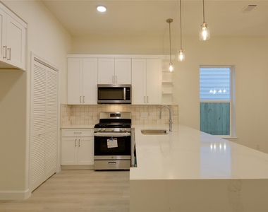 955 Ringold Street - Photo Thumbnail 9