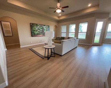 5602 Caracara Street - Photo Thumbnail 5
