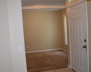 154 Bamboo Avenue Se - Photo Thumbnail 2