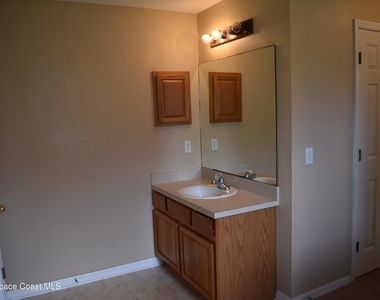 154 Bamboo Avenue Se - Photo Thumbnail 8