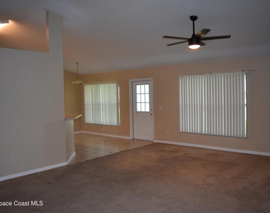 154 Bamboo Avenue Se - Photo Thumbnail 5
