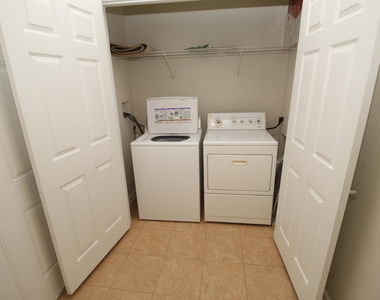 1576 Peregrine Circle - Photo Thumbnail 7