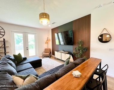 1729 Gould Avenue Sw - Photo Thumbnail 5
