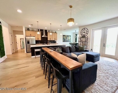 1729 Gould Avenue Sw - Photo Thumbnail 4