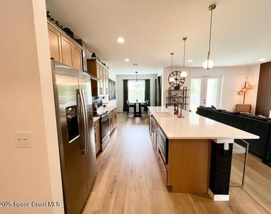 1729 Gould Avenue Sw - Photo Thumbnail 12