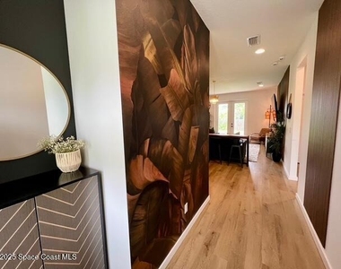 1729 Gould Avenue Sw - Photo Thumbnail 2