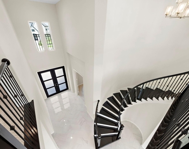 9806 Oakwood Trail - Photo Thumbnail 20
