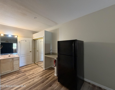 2180 Country Club Drive - Photo Thumbnail 1