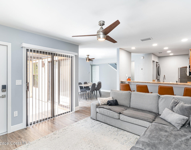 1460 Sheafe Avenue Ne - Photo Thumbnail 5