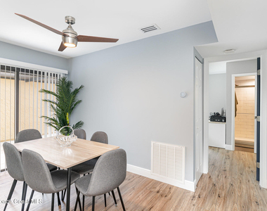 1460 Sheafe Avenue Ne - Photo Thumbnail 8