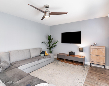 1460 Sheafe Avenue Ne - Photo Thumbnail 6