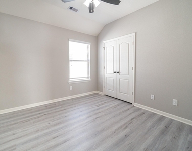13303 Davenport Hills Lane - Photo Thumbnail 30