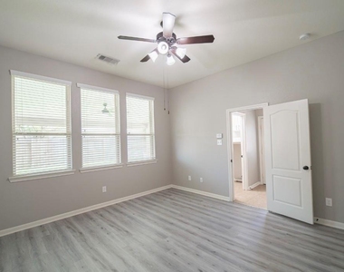 13303 Davenport Hills Lane - Photo Thumbnail 43