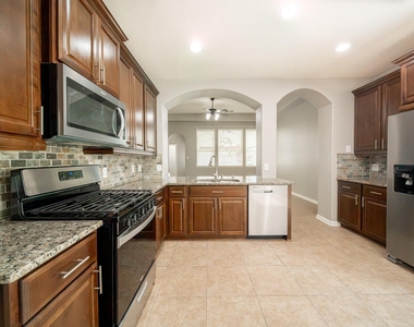 13303 Davenport Hills Lane - Photo Thumbnail 11