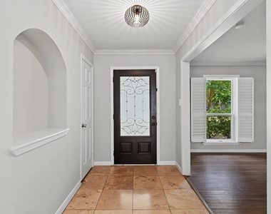5616 Pine Street - Photo Thumbnail 2