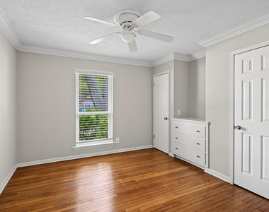 5616 Pine Street - Photo Thumbnail 13