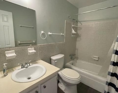 8522 N Atlantic Avenue - Photo Thumbnail 7