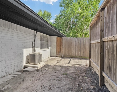 1665 Northwood Street - Photo Thumbnail 13