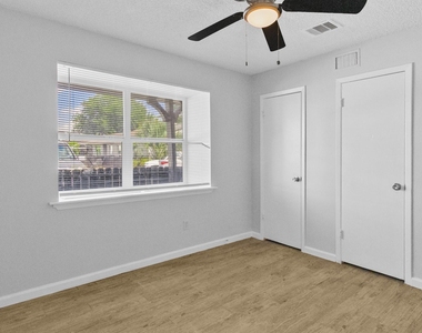 1665 Northwood Street - Photo Thumbnail 8