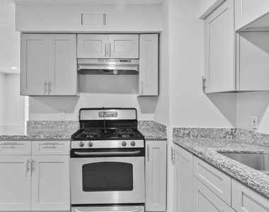 1665 Northwood Street - Photo Thumbnail 5