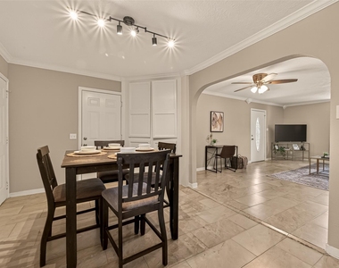 515 Ogilvie Street - Photo Thumbnail 5