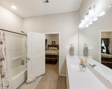 306 Helen Street - Photo Thumbnail 19