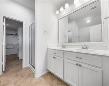 4514 Mondial Drive - Photo Thumbnail 9