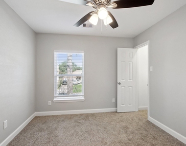 1127 Cascade Creek Drive - Photo Thumbnail 9