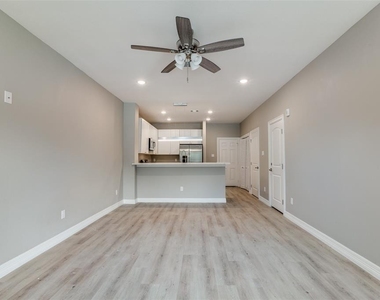 5262 Ella Boulevard - Photo Thumbnail 4