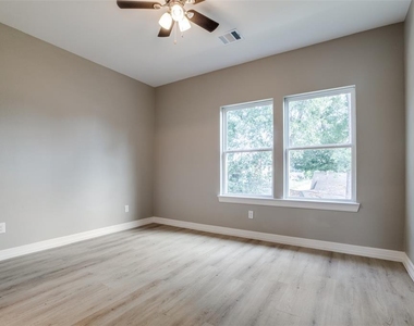 5262 Ella Boulevard - Photo Thumbnail 15