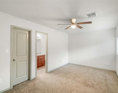 2704 Appian Way - Photo Thumbnail 14
