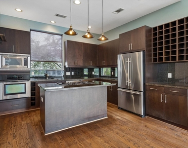 732 Ruthven Street - Photo Thumbnail 4