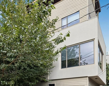 732 Ruthven Street - Photo Thumbnail 16